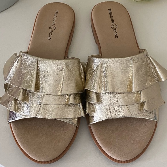 Treasure & Bond Flat Slide Sandal in Gold - Picture 3 of 5